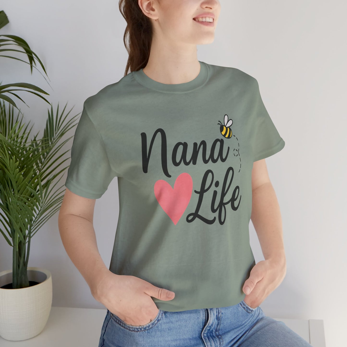 "Nana Life" Heart & Bee Script | Jersey Tee